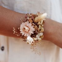Corsage - 3