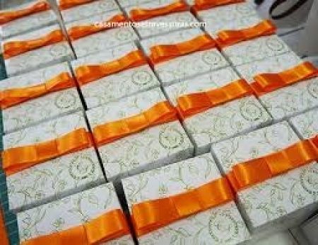 Laranja com branco
