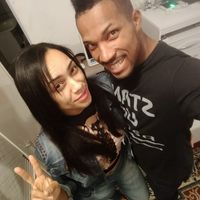 Uma foto que descreva o casal. - 1