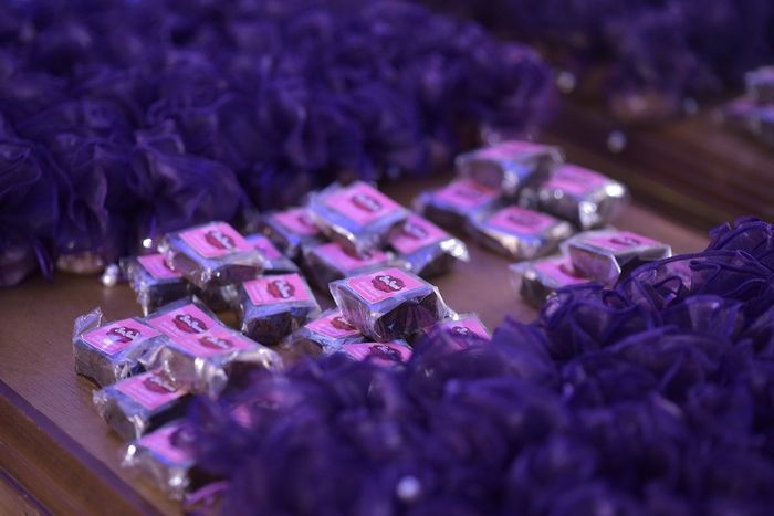 Bem casados: Estavam em troxas lilas e roxas