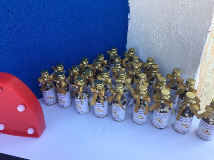 Prontas - Ficara, simples e uma gracinha, e ainda ajudaram na decoração da mesa de boas vindas!