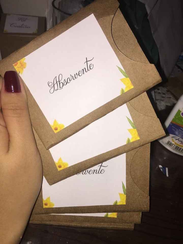 ENVELOPES PARA ABSORVENTES- Acho que casa mulher tem que se prevenir, mas caso ocorra algum acidente