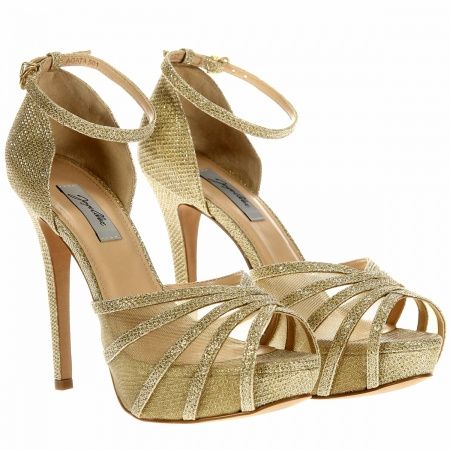 Sapato dourado