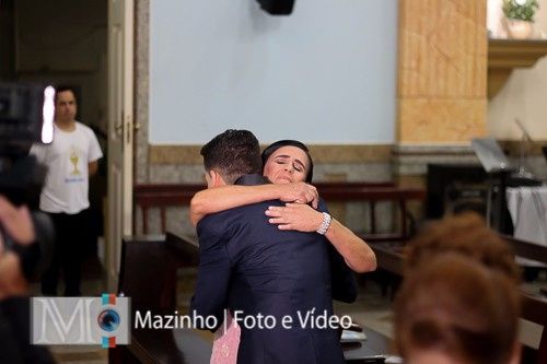 Minha sogra se segurando pra não chorar