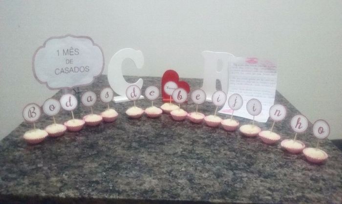 1 mês de casados!! #bodasdebeijinho ❤ 3