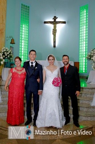 Qual penteado usar com vestido sereia? 2