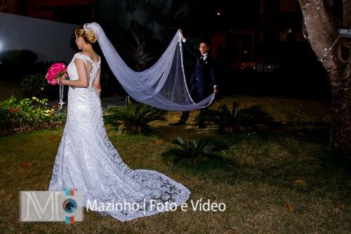 Mostrando os detalhes do vestido!
