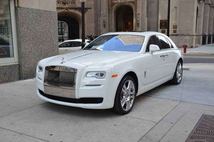 Esse é o Rolls Royce Ghost! *-* 