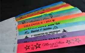 Pensei em fazer assim =) 