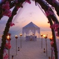 Dúvida... Casamento na praia durante o dia ou ao anoitecer 