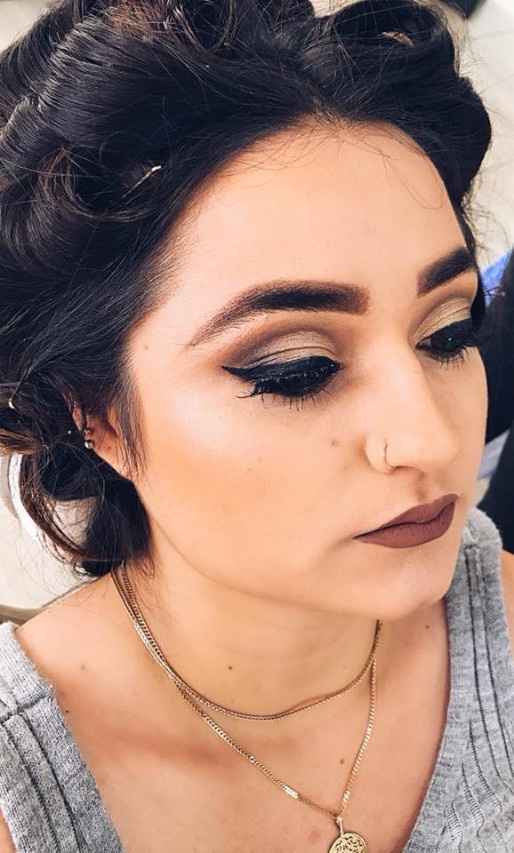 Make noiva marcante.