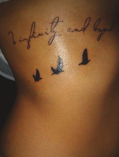 Tatoo na costela