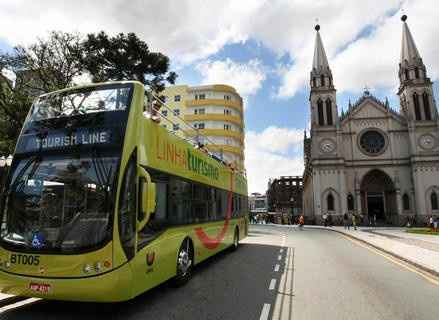 Linha de turismo