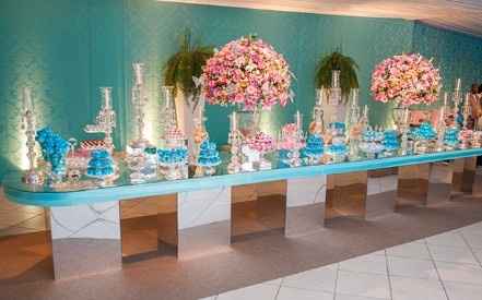 Rosas com detalhes azul tiffany