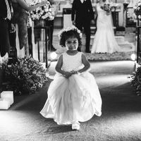 Ainda não recebi foto dela colorida, estava linda com vestido de pérolas e tule rose