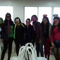 Teve dança das cadeiras com mascara..