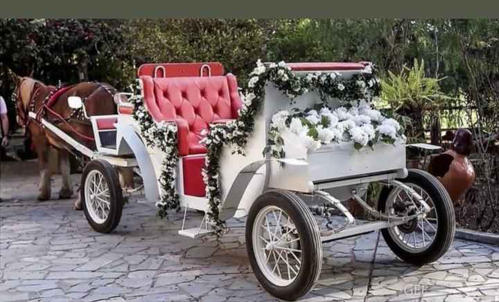 o que vocês acham de carruagem para entrada da noiva - 1