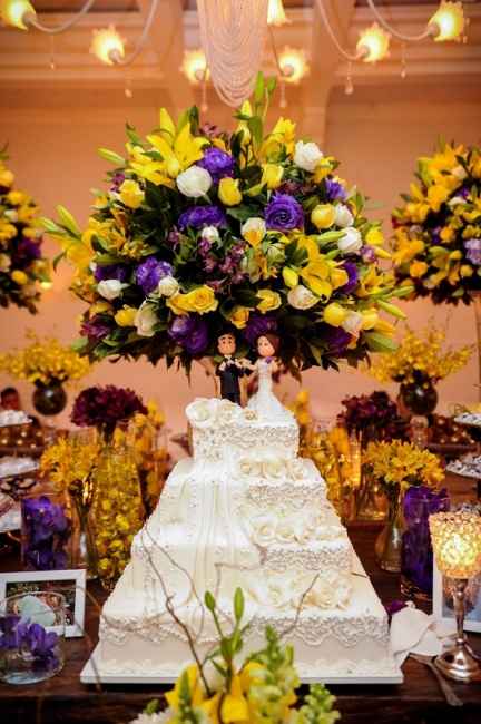 Roxo e amarelo
