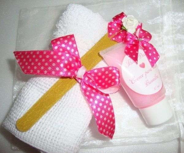 kit com hidratante e toalhinha   opção 2