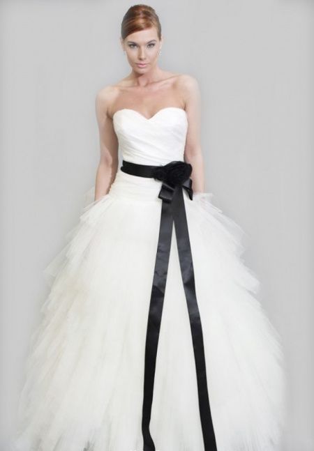 Vestido de noiva com faixa, pode? - 1