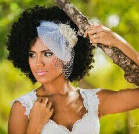 Penteado para noivas cacheadas - 2