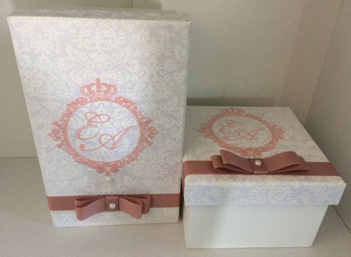 Minhas caixas chegou lembrancinha dos padrinhos  /país/sogros - 7