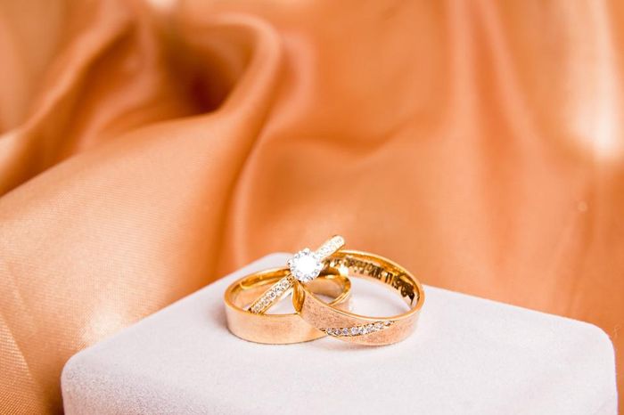 Aliança de casamento: em qual mão se usa? 💍 1