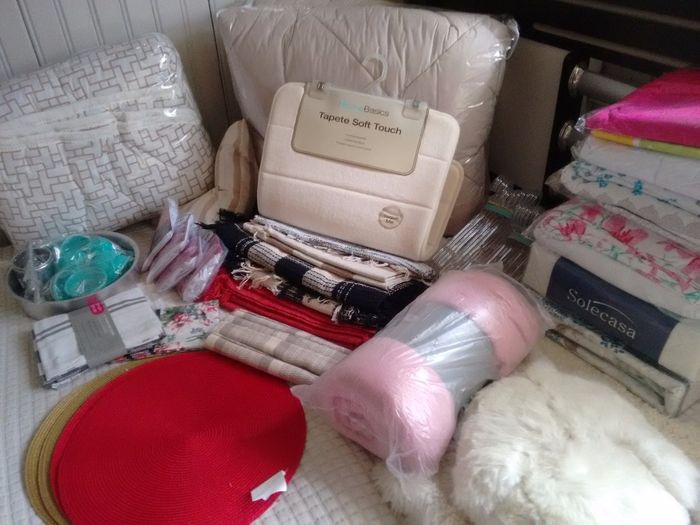 Cama, mesa e banho 2