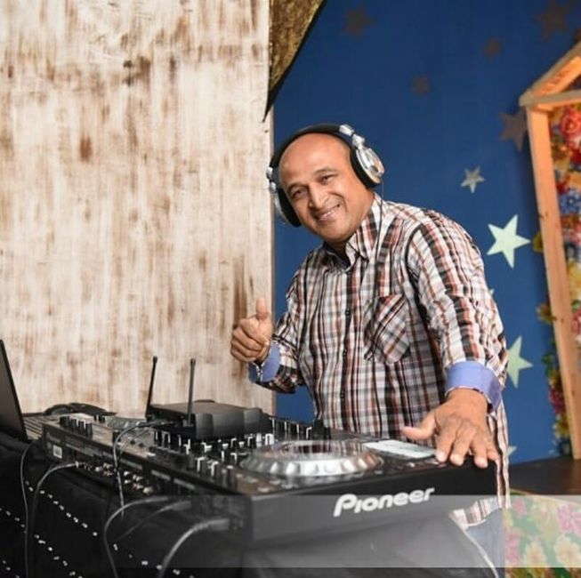 Iluminação, musica e Dj
