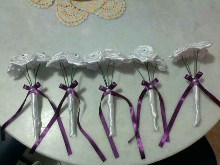 Mini buquês para as madrinhas. - 3
