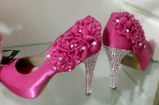 Meu sapato e meu buquê *-* - 2