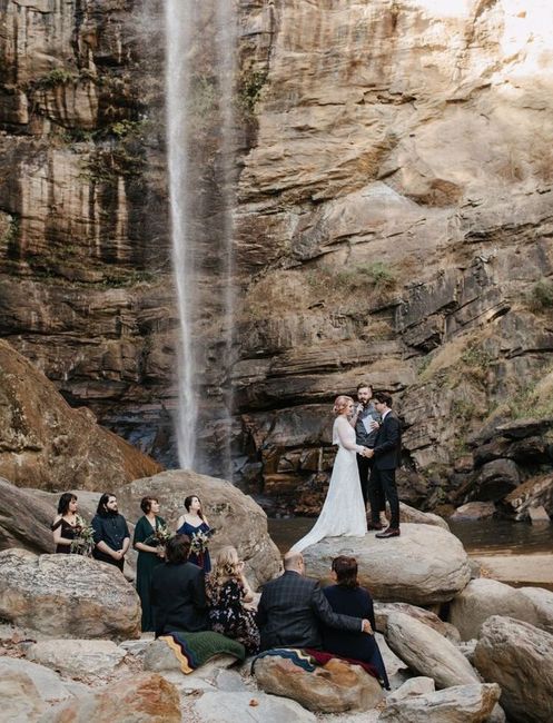 Casamento na cachoeira 🤔🤔 5