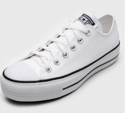 Vestido de noiva com tenis 1