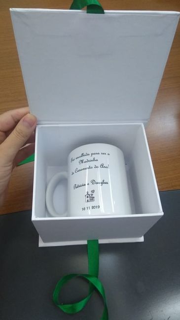 Vou colocar uma base com celofane verde, pra não ficar tão solto.