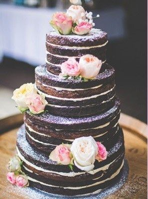Meu casamento sera rustico então optei pelo naked cake , será nesse modelo mas com massa branca.