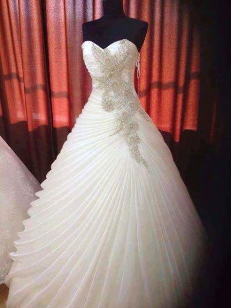 Para a recepção dos convidados devo troca de vestido? - 1