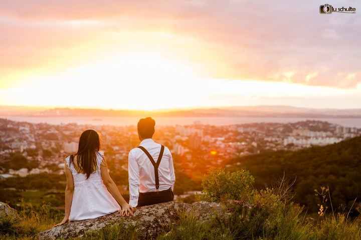Além do horizonte deve ter, algum lugar bonito pra viver em paz...