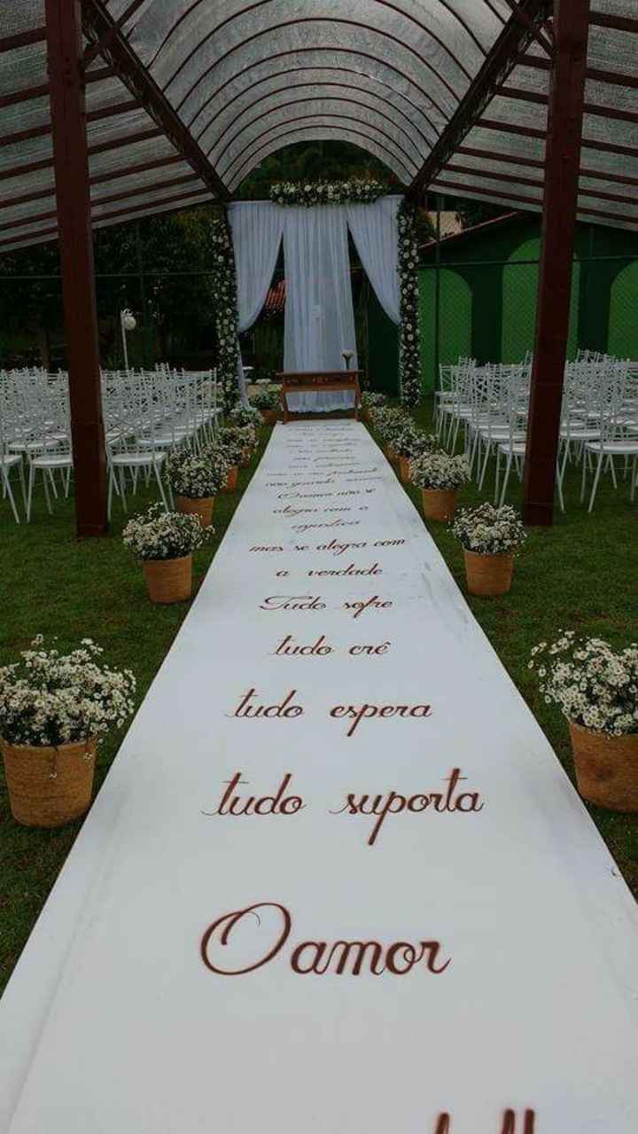 Oi noivinhas,sou casada no civil e irei casar na igreja ano que vem gostaria de colocar um tapete no
