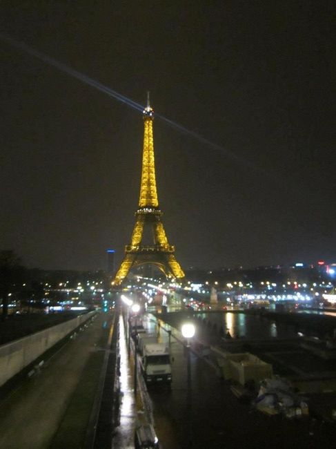 Torre à noite