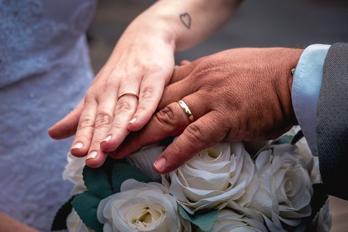 📸 Poste uma foto exibindo o seu anel de noivado ou aliança de casamento 22