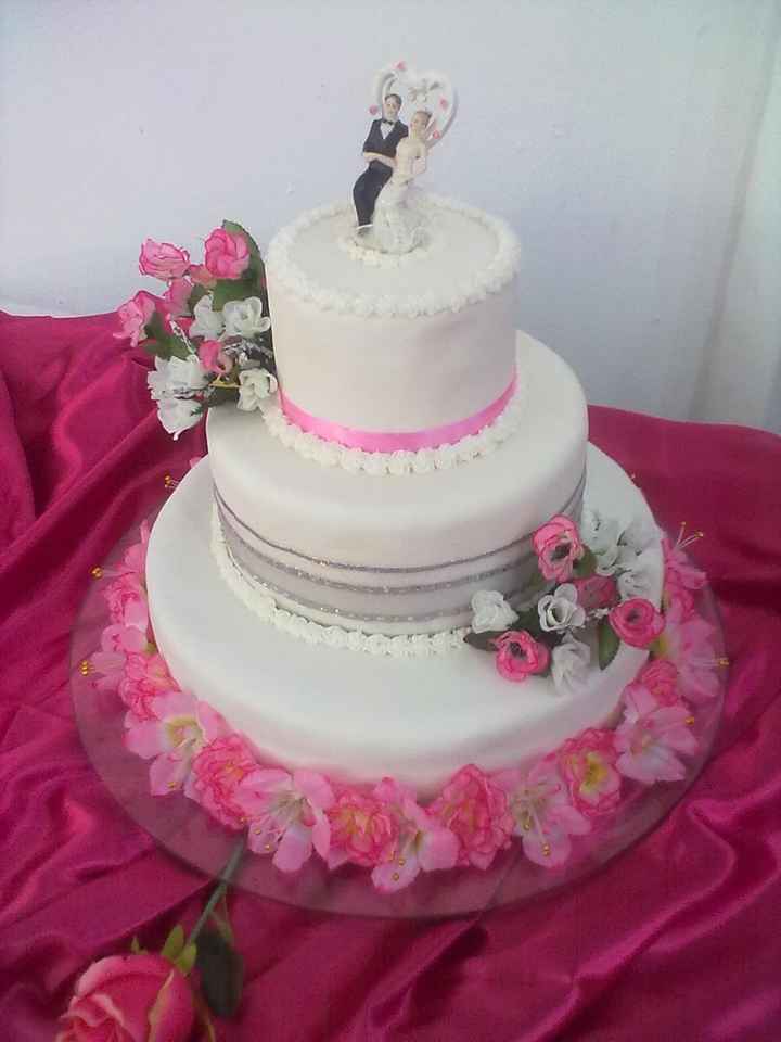 Bolo de Casamento Jovial.