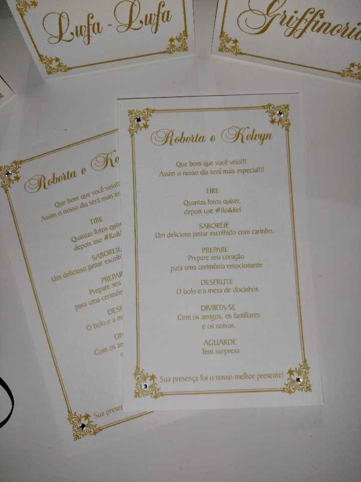 Chegaram meus menus divertidos, nomes das mesas baseadas em Harry Potter e as gravatas dos padrinhos