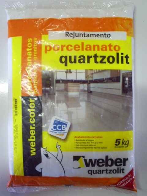 Rejunte de azulejo, na cor preta