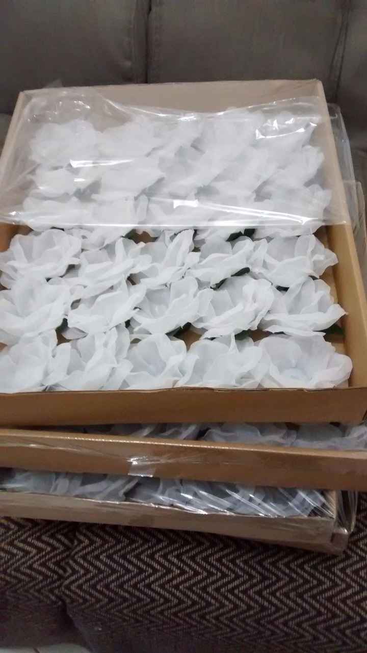 Olha como ficaram arrumadas, ela colocou 30 em cada caixa