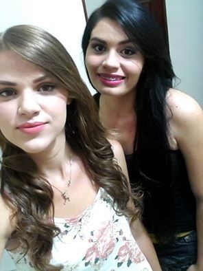 Essa é minha amiga Juliana brito o nome dela 
