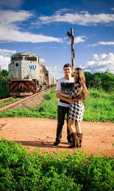 Tivemos a sorte de conseguir uma foto com o trem passando ao vivo kk
