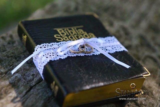 Porta Alianca Biblia Os reverendos ageu magalhães, dario cardoso e heber campos jr respondem a essa. porta alianca biblia