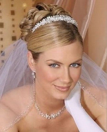 MODELO TIARA