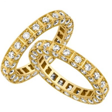 Alianças de diamantes... Exagerada?