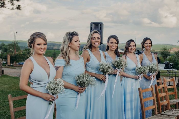 Vestido das madrinhas, a noiva escolhe a cor ou não? 1